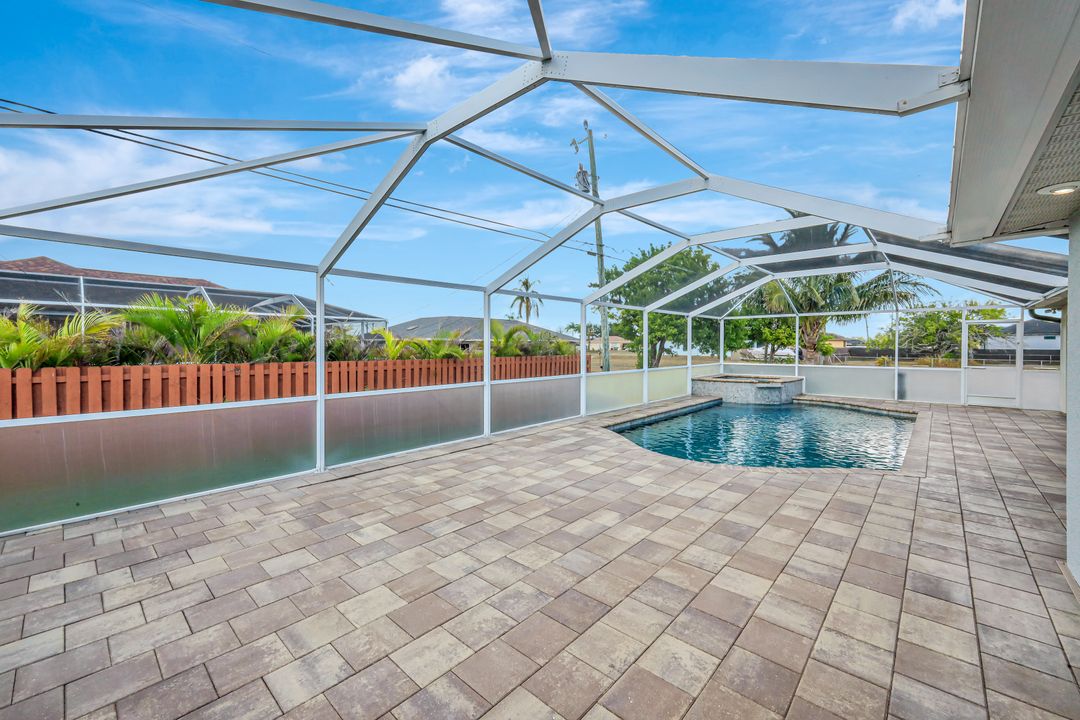 1904 NE 18th Pl, Cape Coral, FL 33909