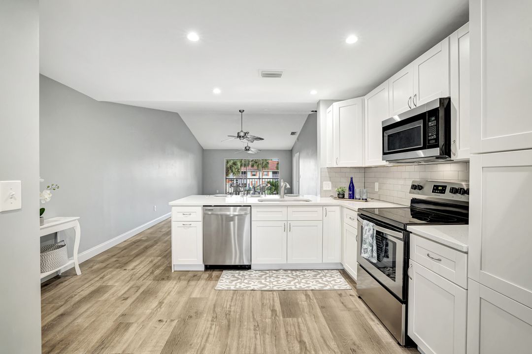 648 Mardel Ct #708, Naples, FL 34104