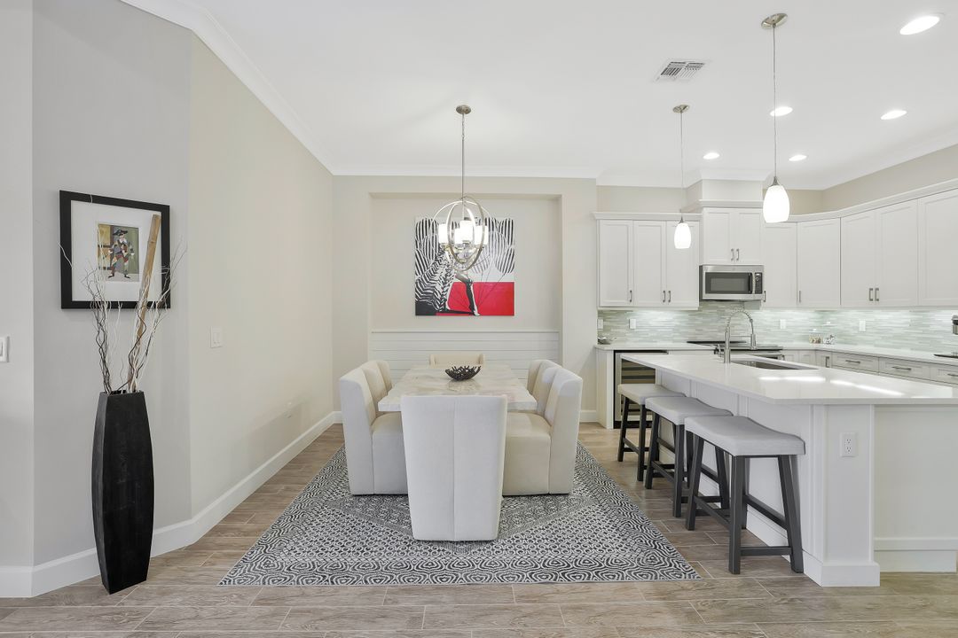 5665 Highbourne Dr, Naples, FL 34113