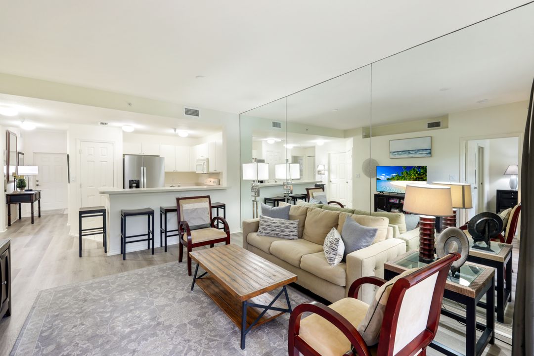 4455 Botanical Pl Cir #103, Naples, FL 34112