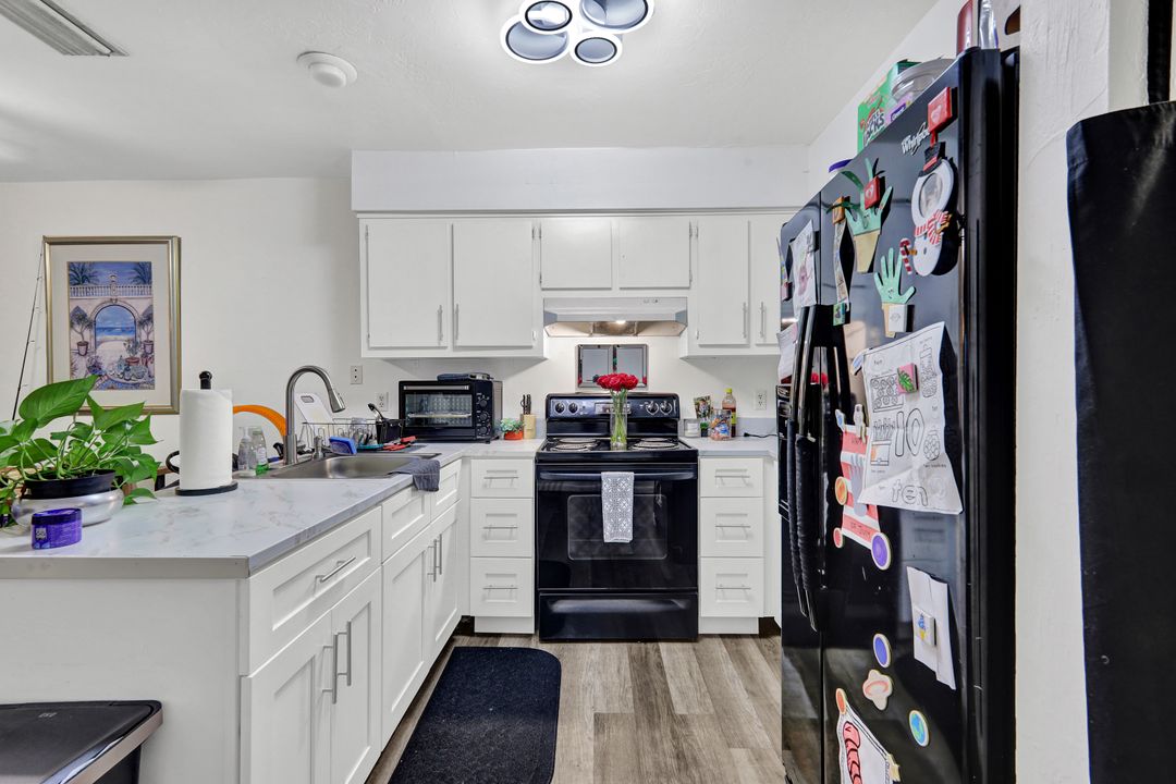 225 Cape Coral Pkwy E, Cape Coral, FL 33904