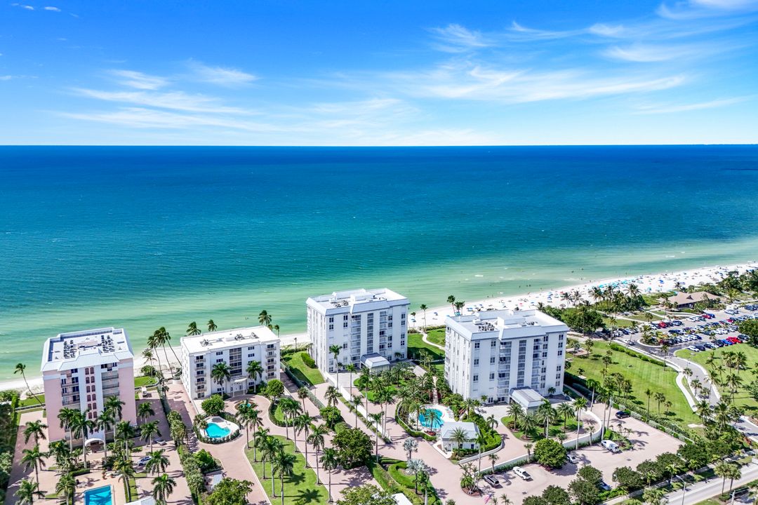 1285 Gulf Shore Blvd N #3B, Naples, FL 34102