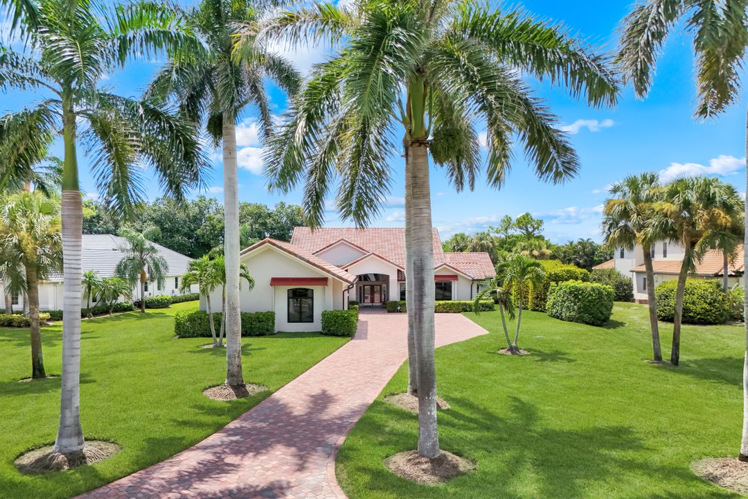 9245 The Ln, Naples, FL 34109