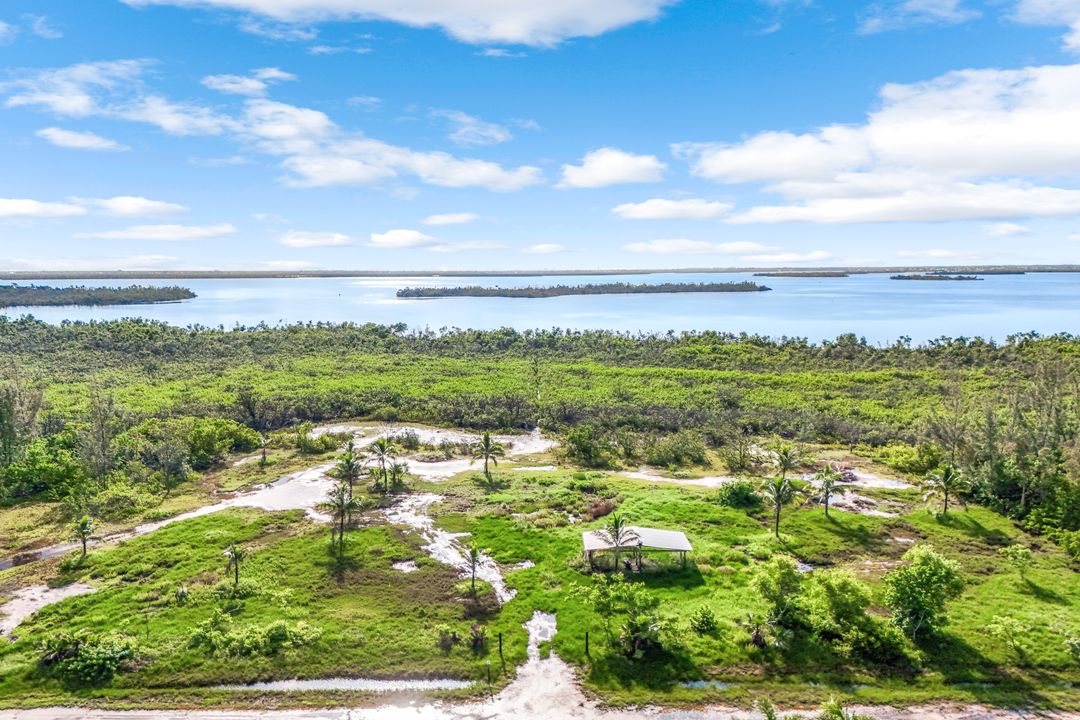 5300 Game Bird Ln, Bokeelia, FL 33922