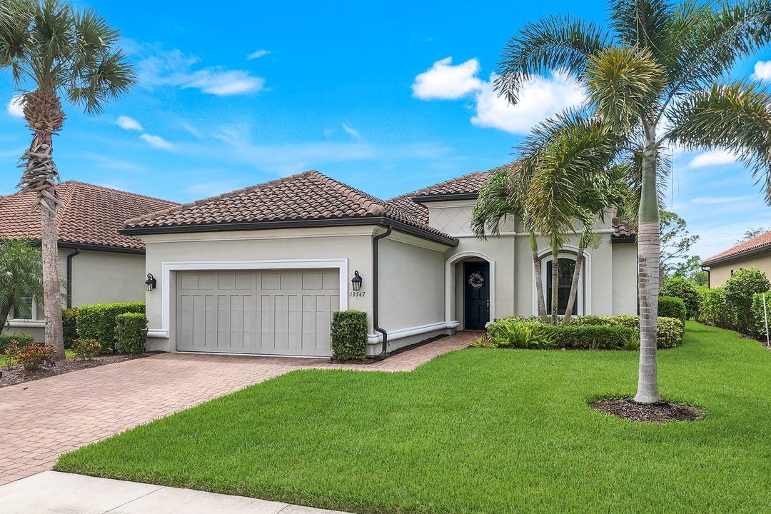 19747 Estero Pointe Ln, Fort Myers, FL 33908