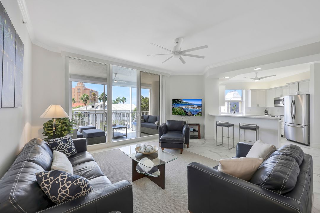 400 Flagship Dr #402, Naples, FL 34108