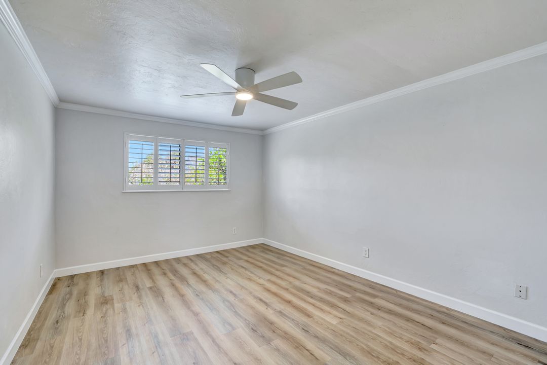 206 Woodshire Ln, Naples, FL 34105
