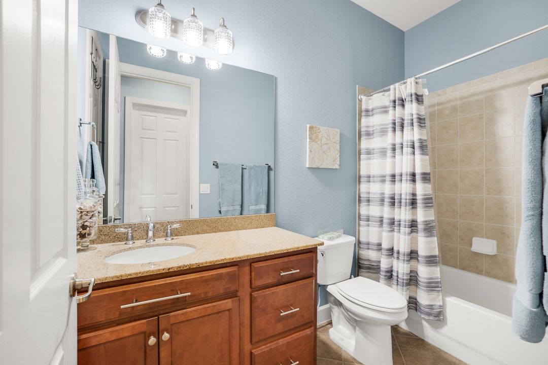 9383 Copper Rock Ct, Naples, FL 34120