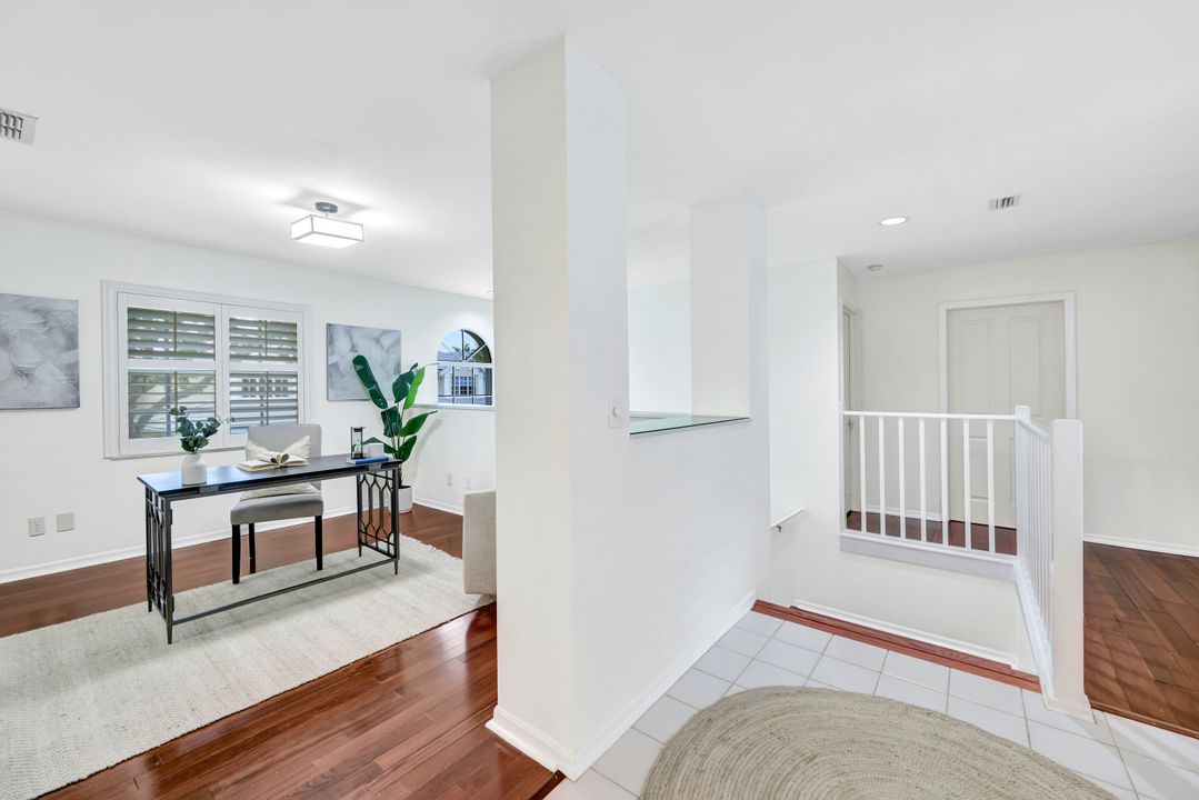 2811 Aintree Ln  #E204, Naples, FL 34112