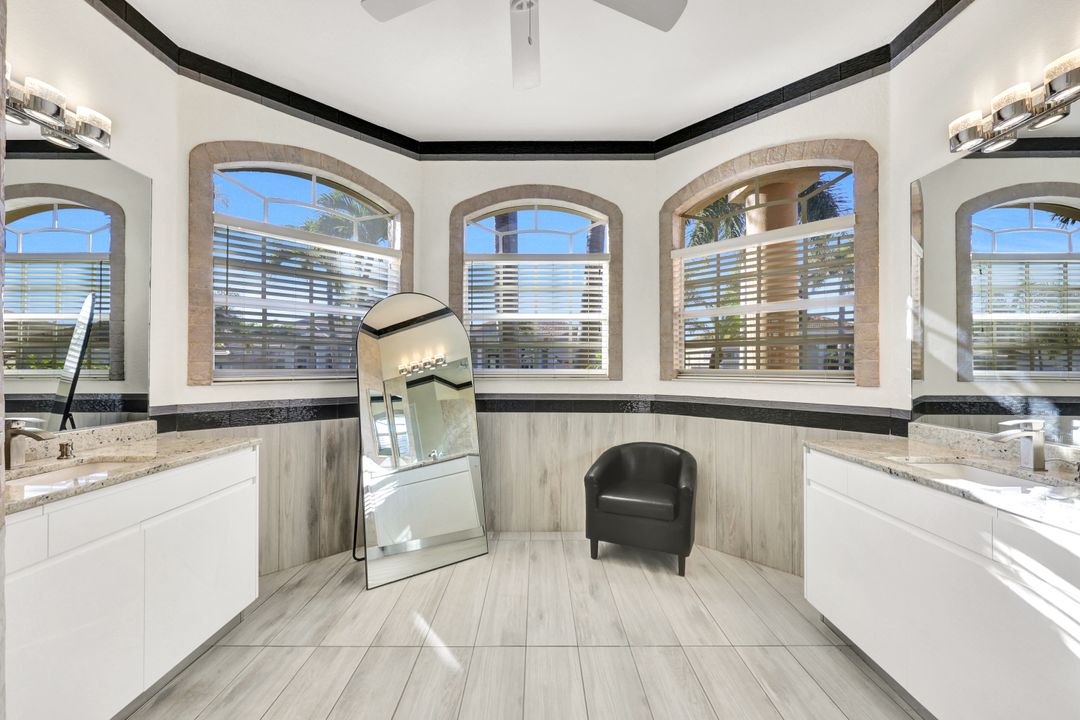 8596 Southwind Bay Cir, Fort Myers, FL 33908