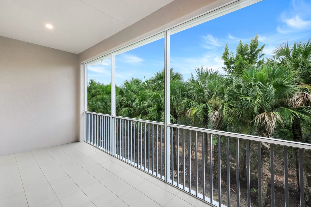 280 Antilles Wy E #101, Naples, FL 34112