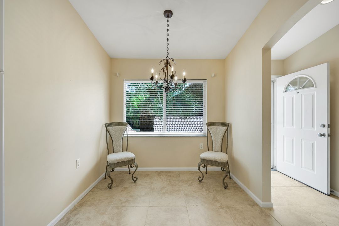 6830 Beach Resort Dr #4, Naples, FL 34114