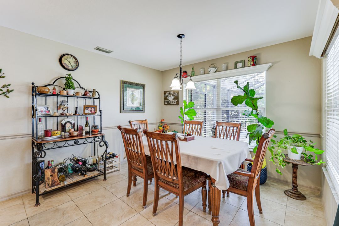 1820 SW 51st St, Cape Coral, FL 33914