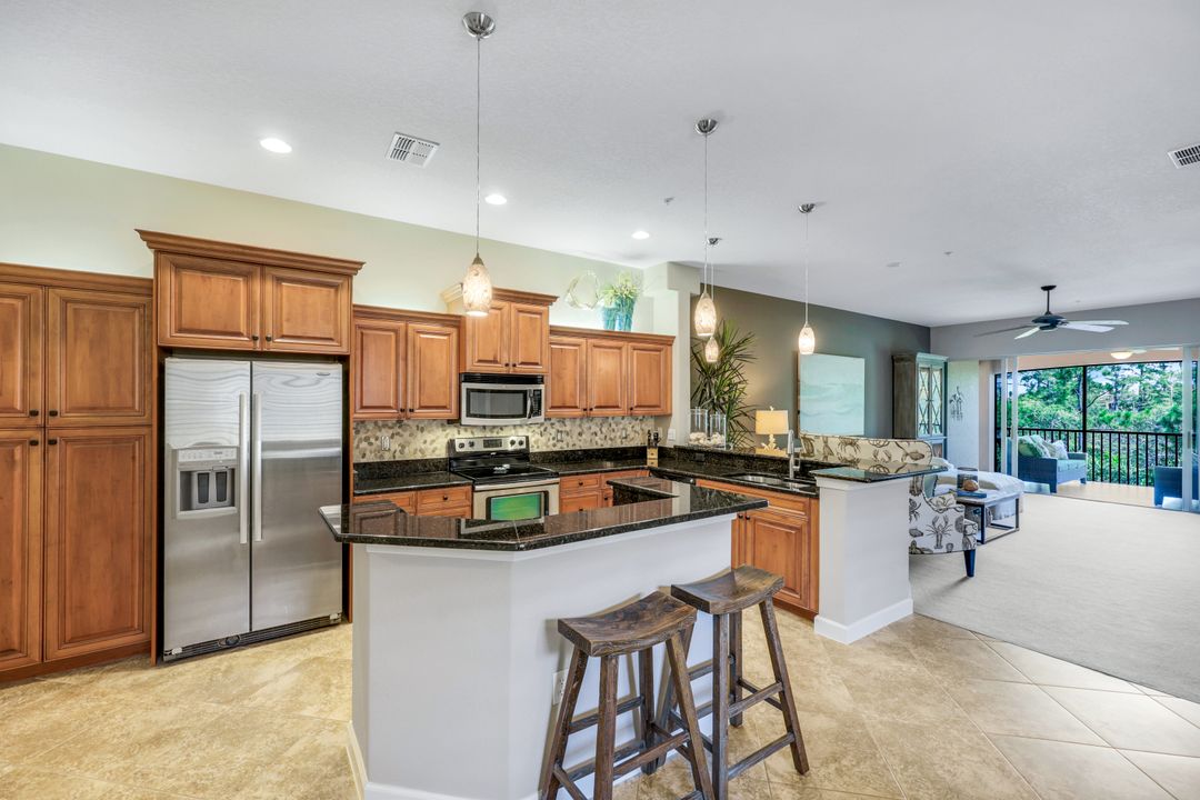 8721 Piazza Del Lago Cir #203, Estero, FL 33928