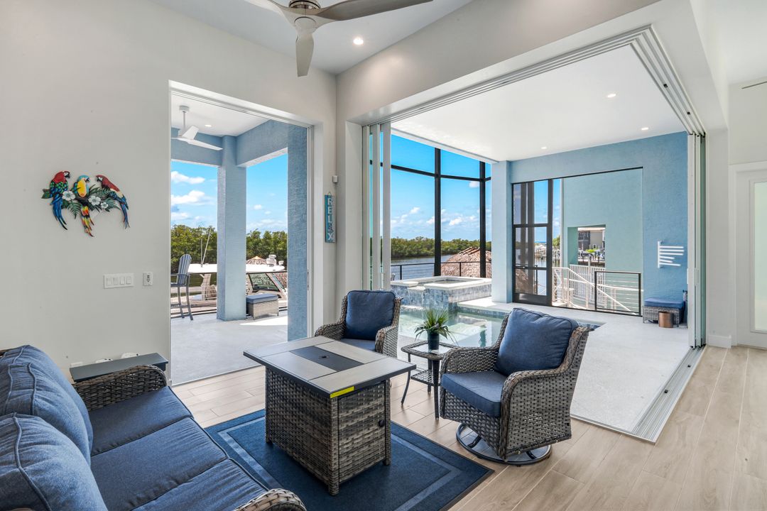 5826 Shell Cove Drive, Cape Coral, FL 33914
