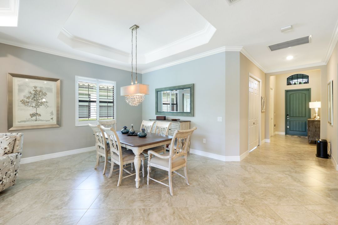 1839 Mustique St, Naples, FL 34120