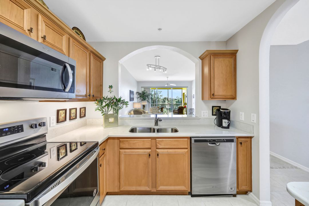 6816 Sterling Greens Dr #302, Naples, FL 34104