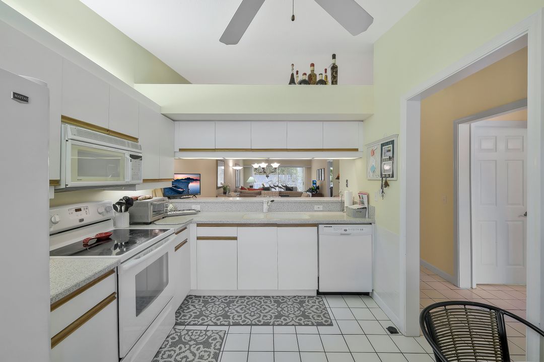 2305 Hidden Lake Dr #3704, Naples, FL 34112