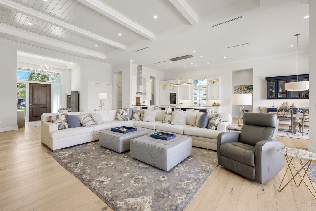 16415 Seneca Way, Naples, FL 34110