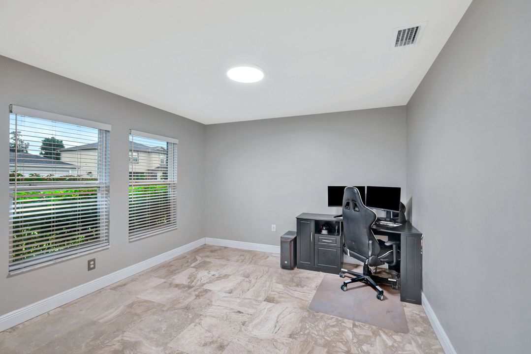 10337 Canal Brook Ln, Lehigh Acres, FL 33936