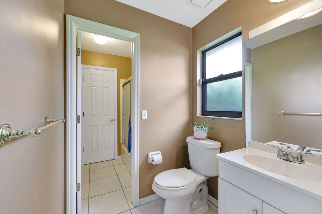 360 16th Ave NW, Naples, FL 34120