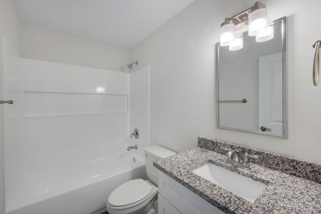 1317 NE 9th Ave, Cape Coral, FL 33909