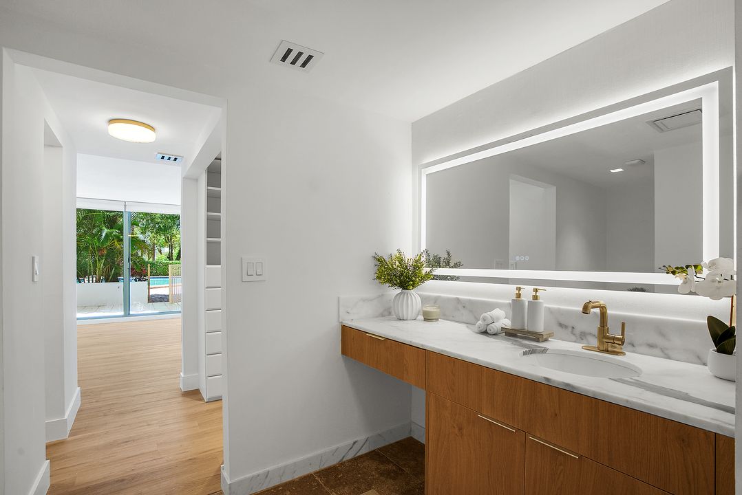 155 Ocean Ln Dr #103, Key Biscayne, FL 33149