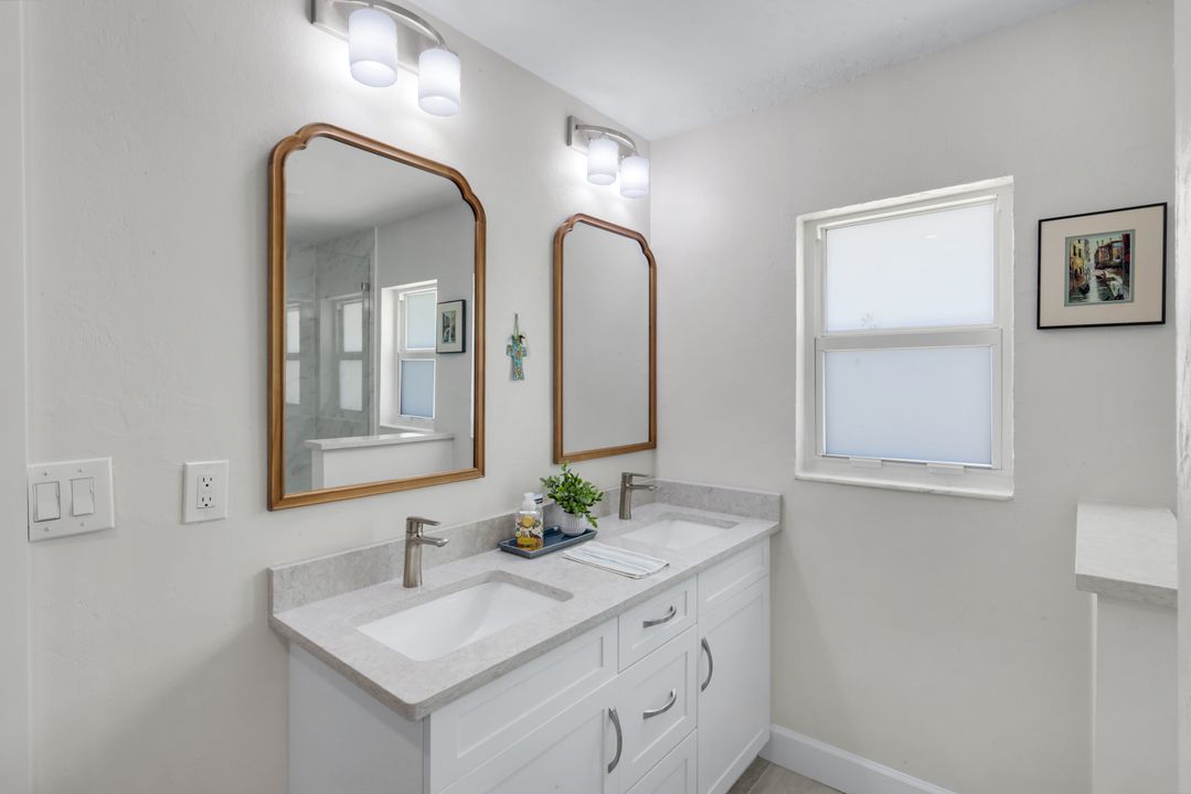 193 Heather Grove Ln, Naples, FL 34113