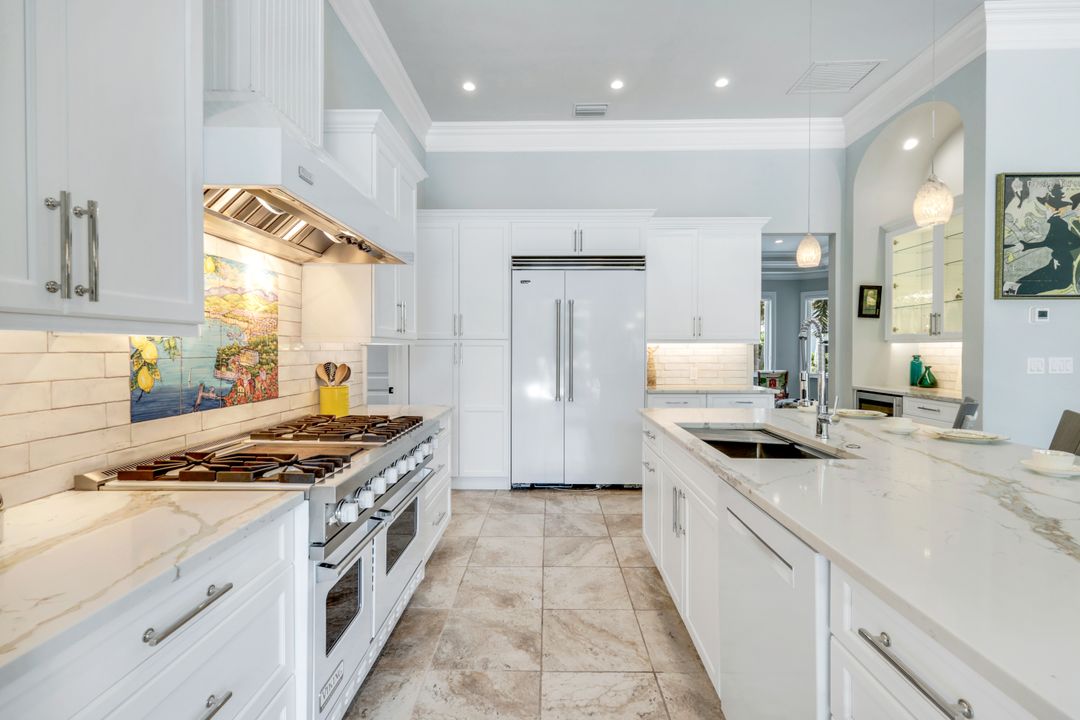 491 Wedge Dr, Naples, FL 34103