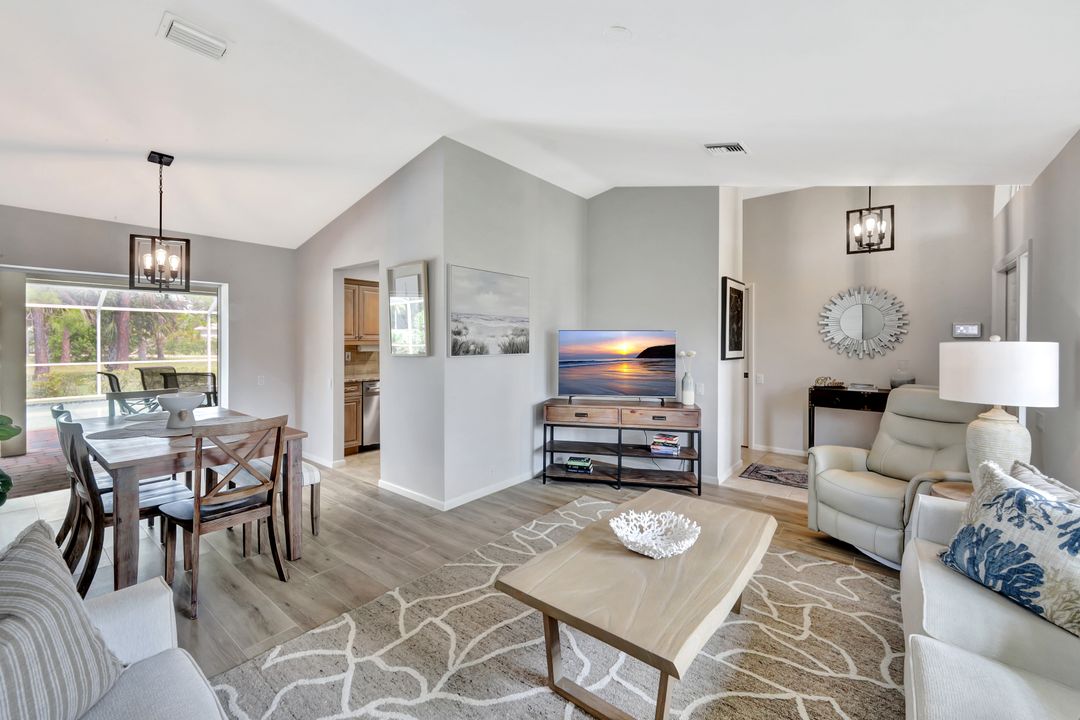 3704 Cartwright Ct, Bonita Springs, FL 34134