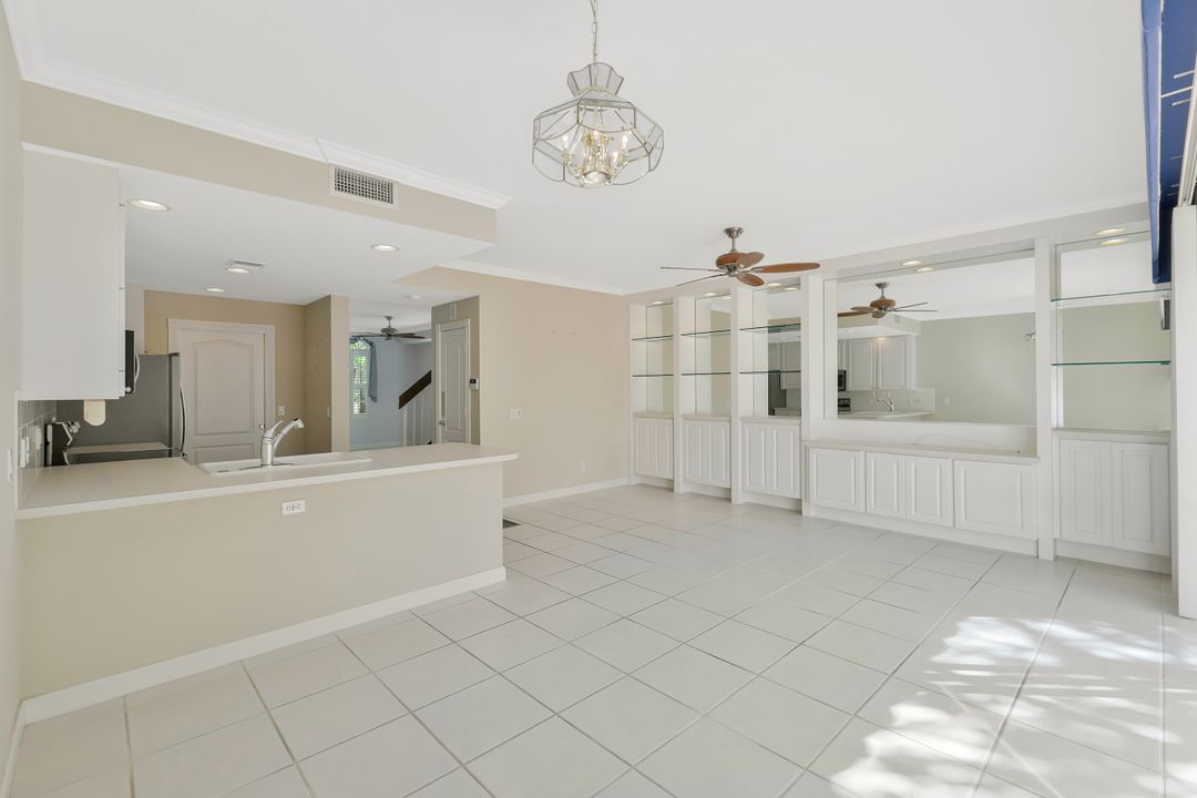 3484 Islandwalk Cir, Naples, FL 34119