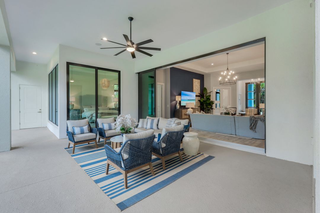 933 11th St SW, Naples, FL 34117