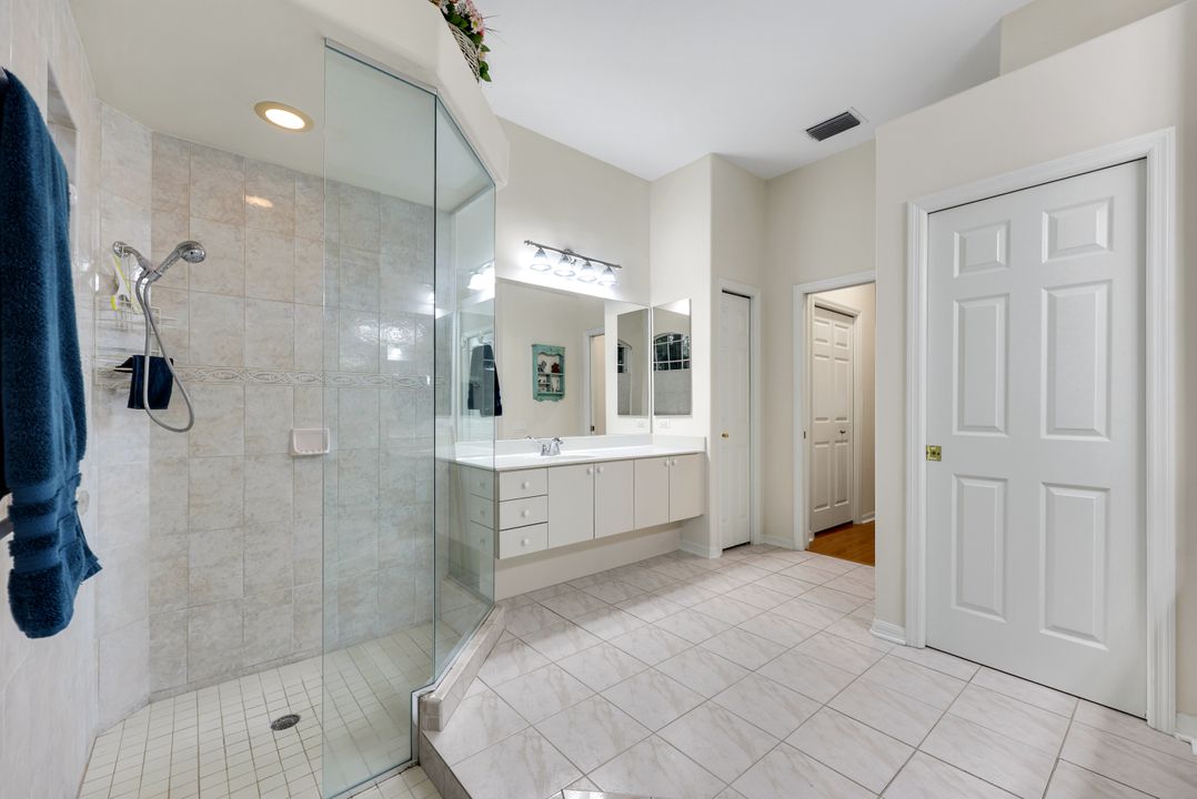 661 27th St NW, Naples, FL 34120