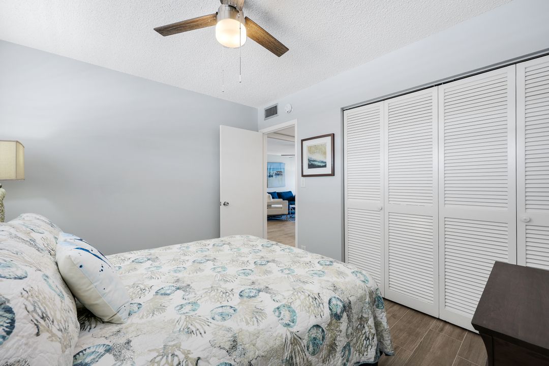 668 Broad Ave S, Naples, FL 34102