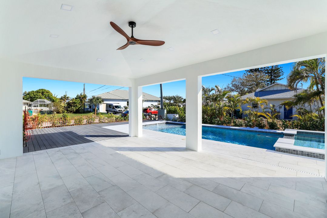 10771 6th St N, Naples, FL 34108