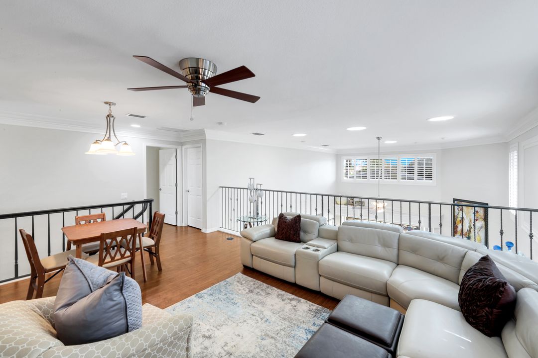 11426 Quail Village Way, Naples, FL 34119