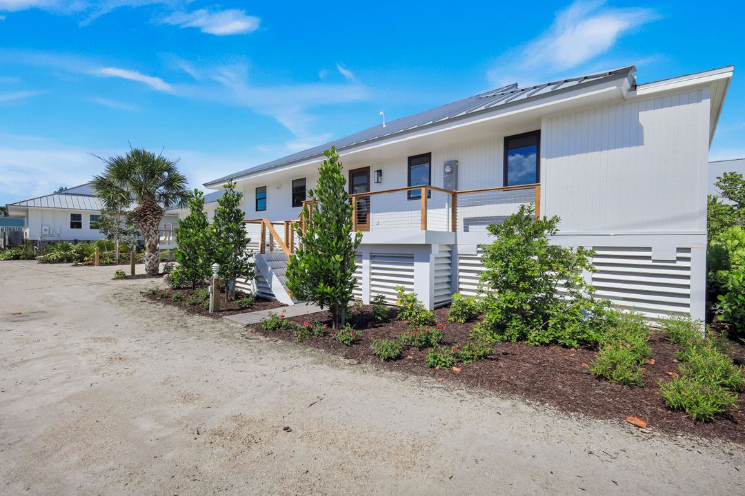 24 Beach Homes, Captiva, FL 33924
