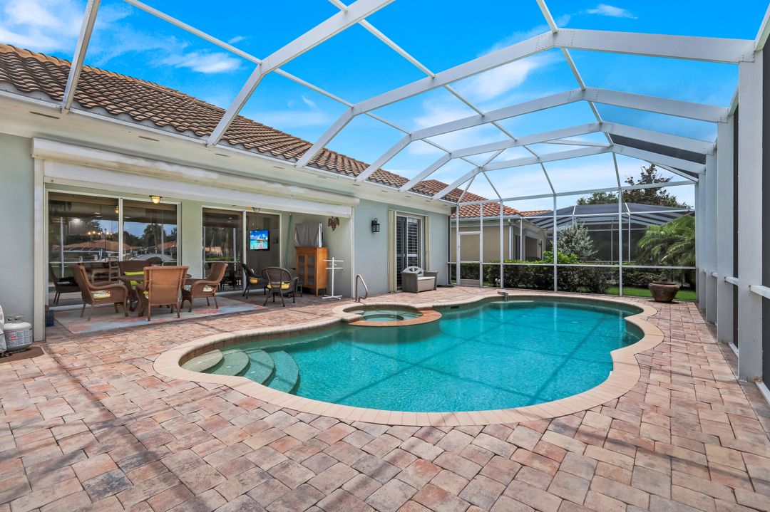 5855 Charlton Way, Naples, FL 34119