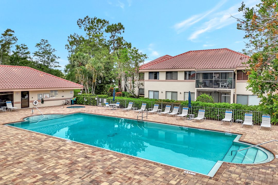 206 Bennington Dr #5, Naples, FL 34104