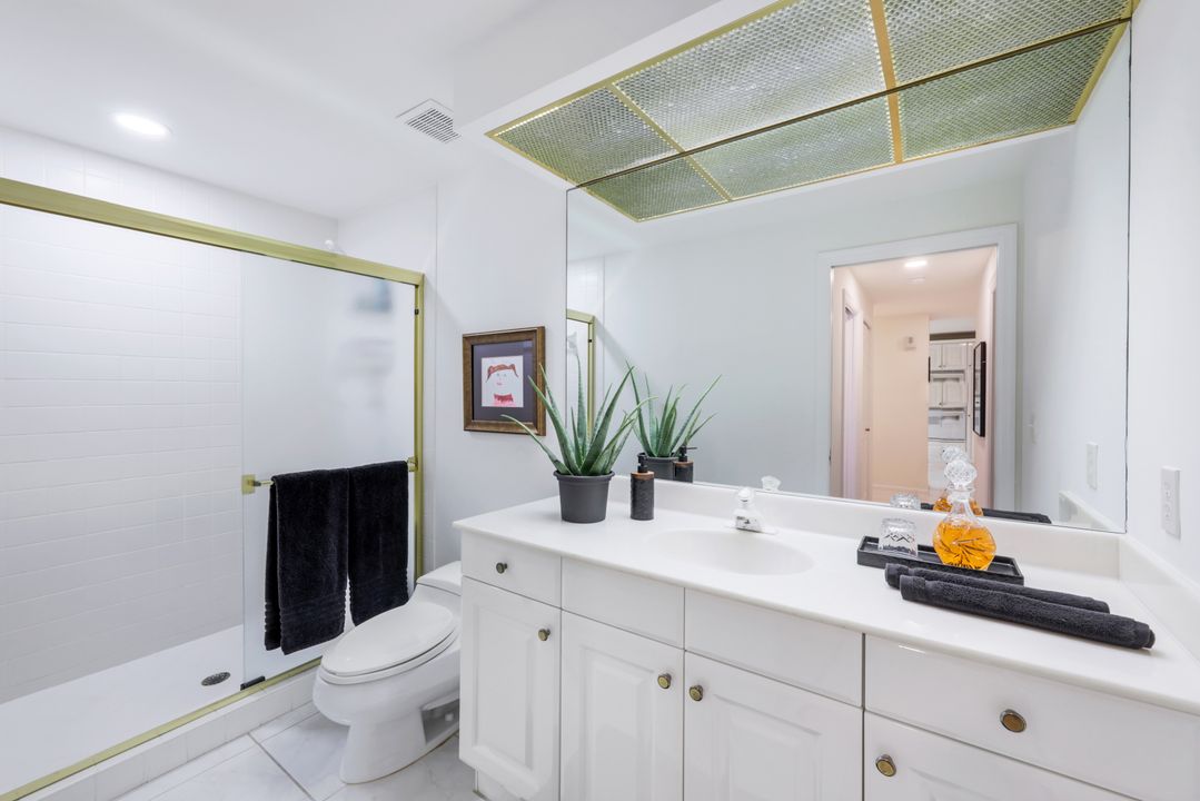 9790 Gulf Shore Dr #505, Naples, FL 34108