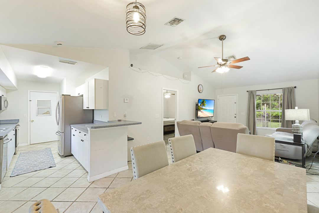 4195 2nd Ave NE, Naples, FL 34120