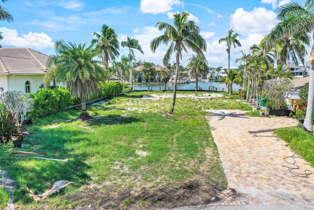 191 Seabreeze Ave, Naples, FL 34108