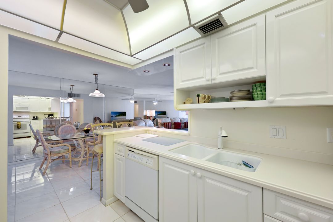 320 Seaview Ct #307, Marco Island, FL 34145