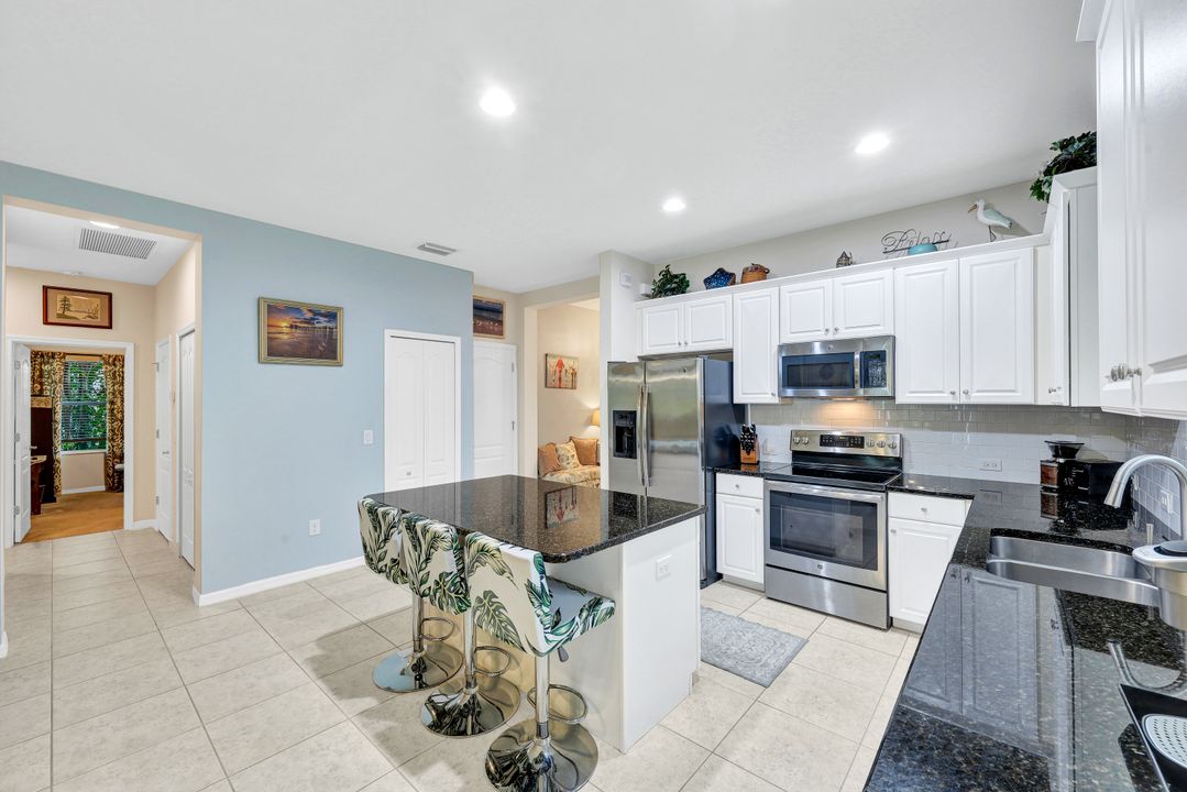 14534 Manchester Dr, Naples, FL 34114