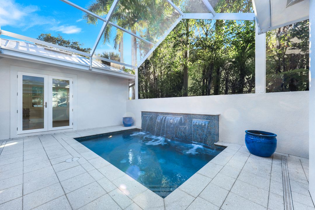 2100 Curtis St, Naples, FL 34112