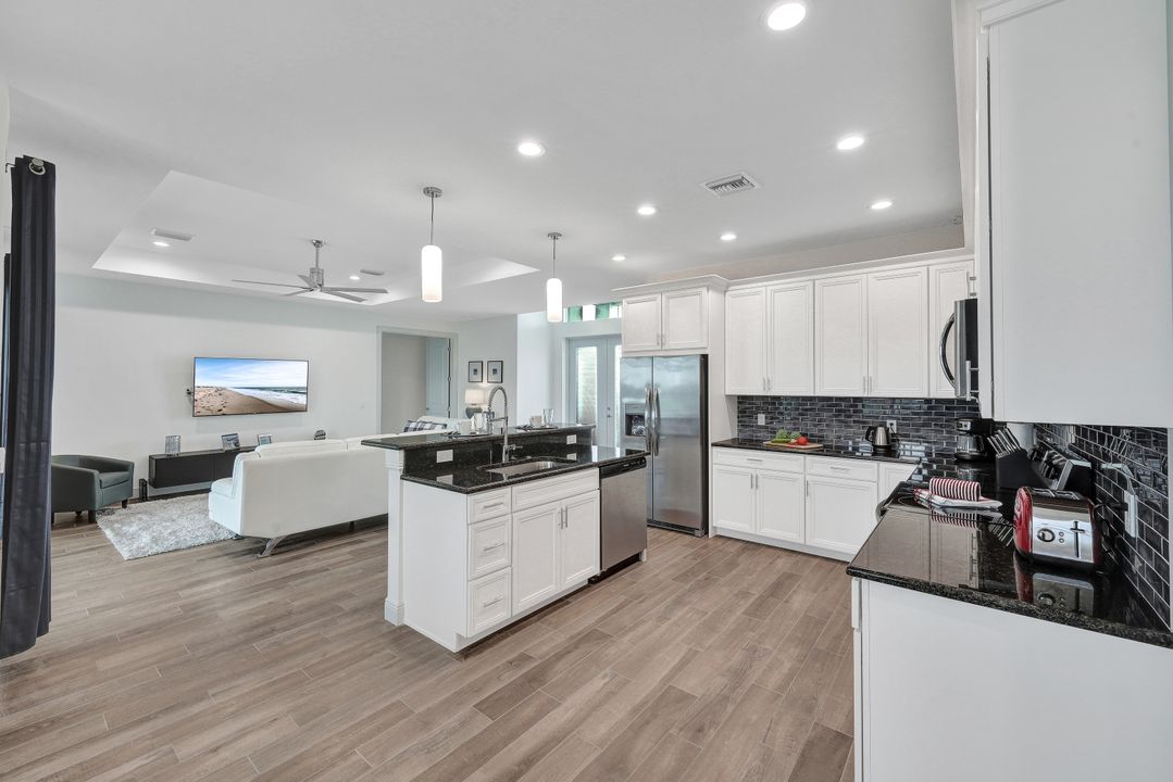 406 SW 28th St, Cape Coral, FL 33914