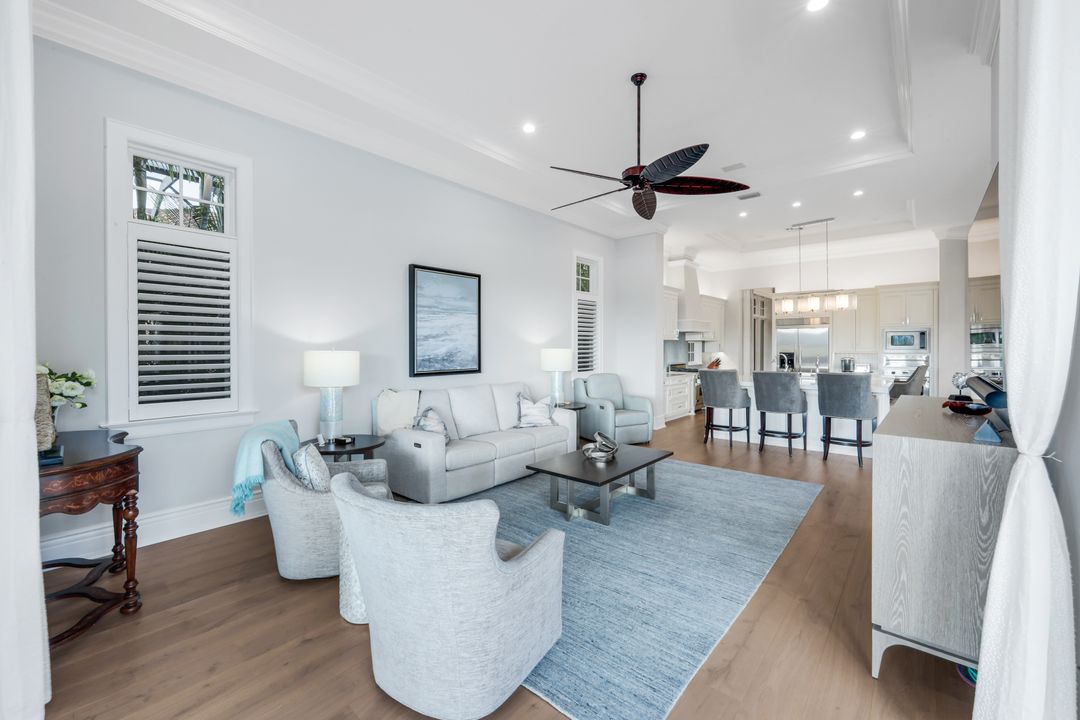 1561 Marsh Wren Ln, Naples, FL 34105