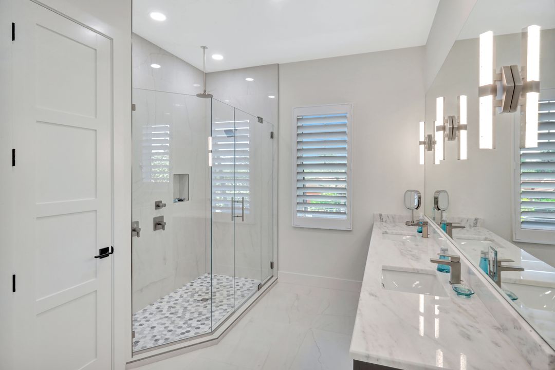 1044 Fish Crow Rd, Sanibel, FL 33957