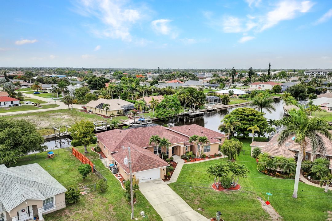 2118 SE 18th Ave, Cape Coral, FL 33990