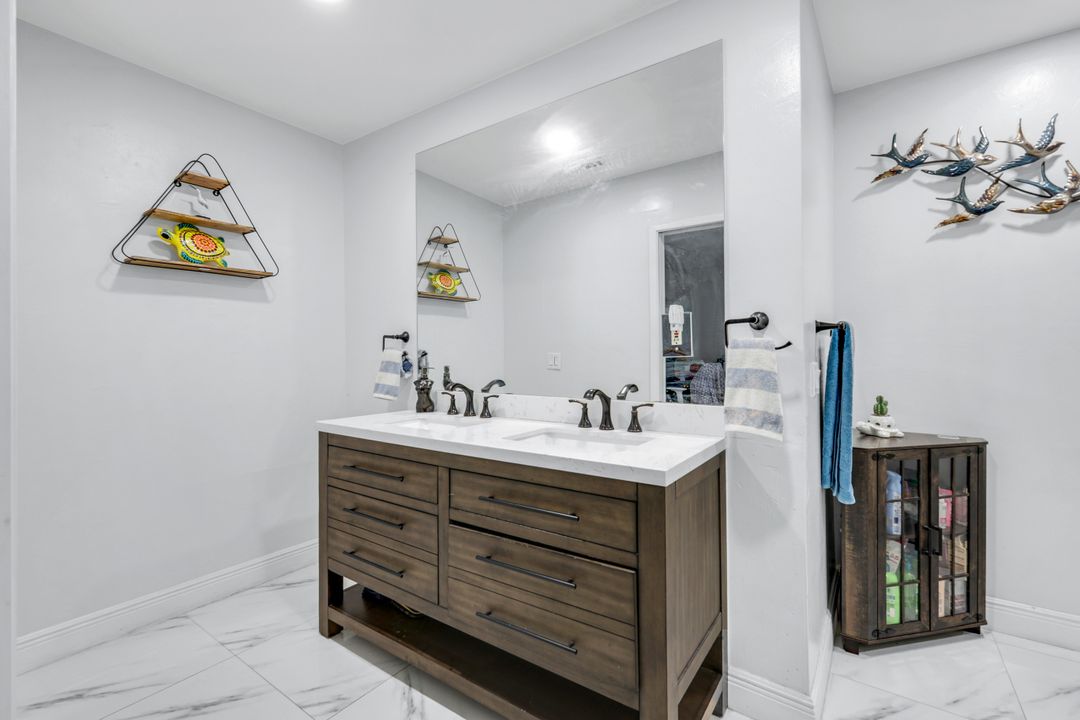 3421 24th Ave NE, Naples, FL 34120